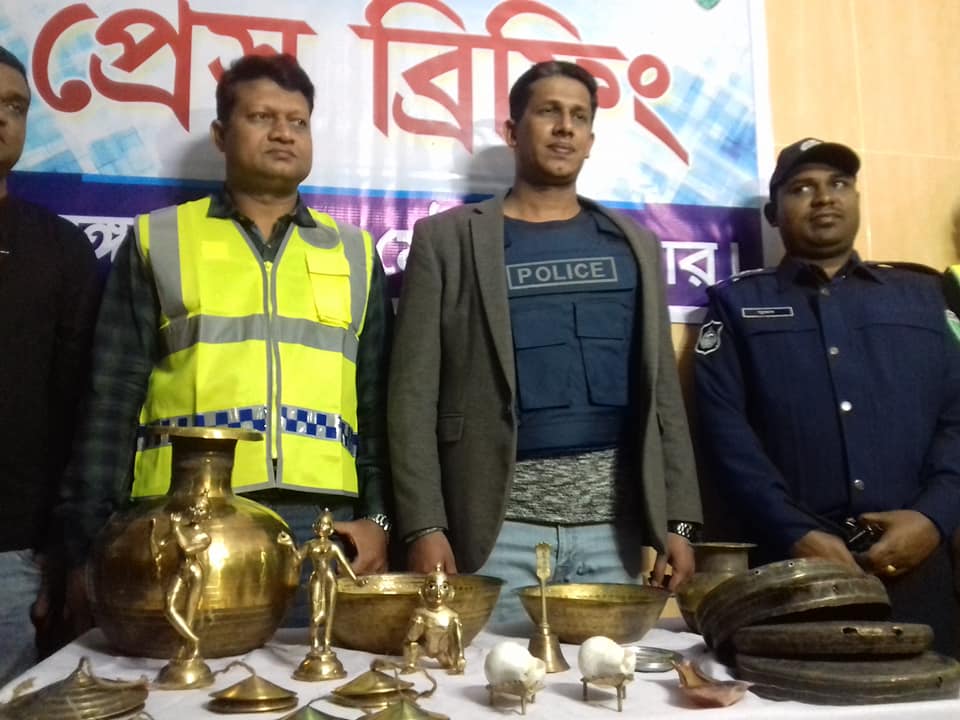 শ্রীমঙ্গলে ৭ মন্দিরের চুরির মালামাল পুকুর থেকে উদ্বার: আটক- ৩