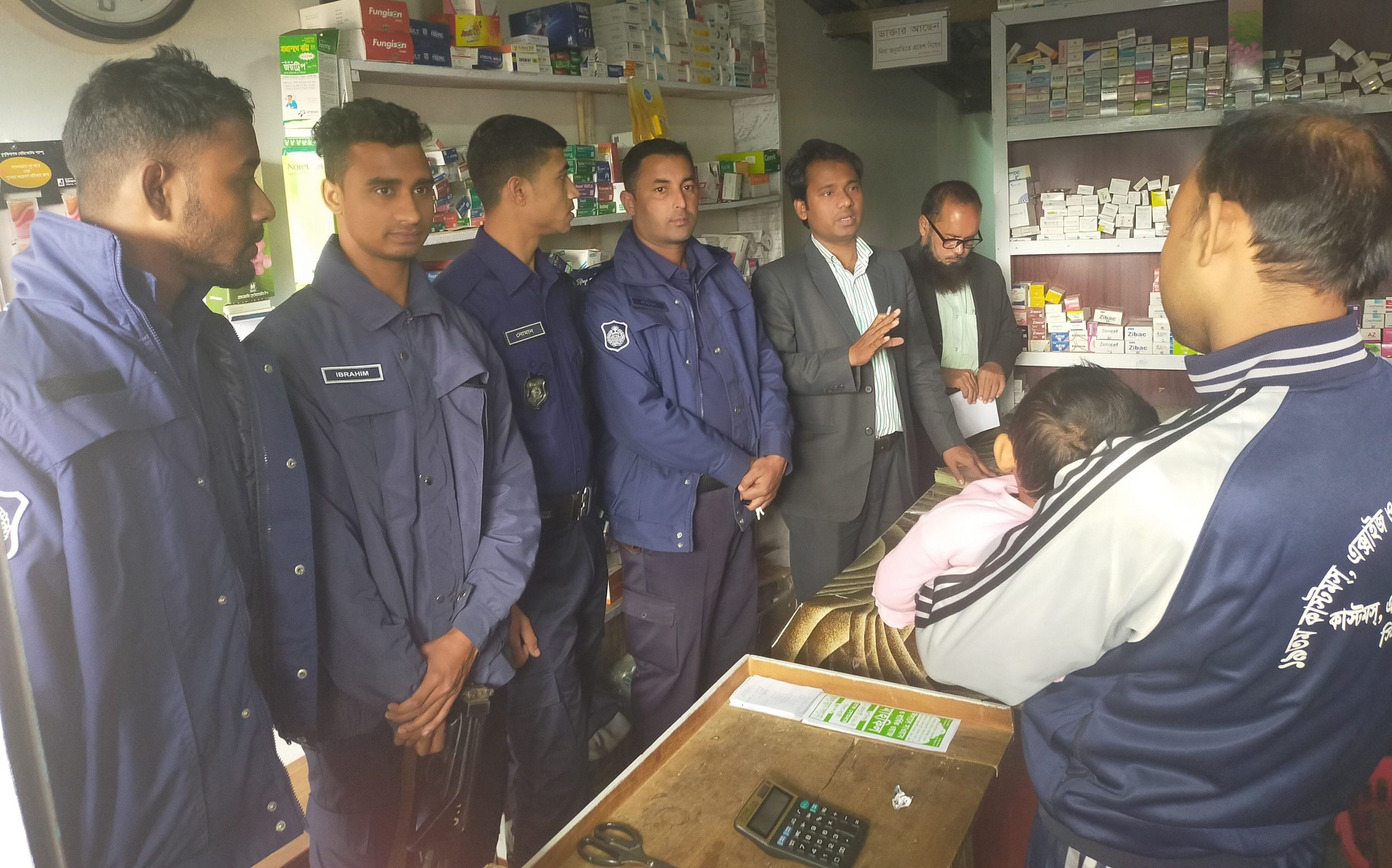 বড়লেখায় ভোক্তা অধিকারের অভিযানে ৩টি প্রতিষ্ঠানকে জরিমানা