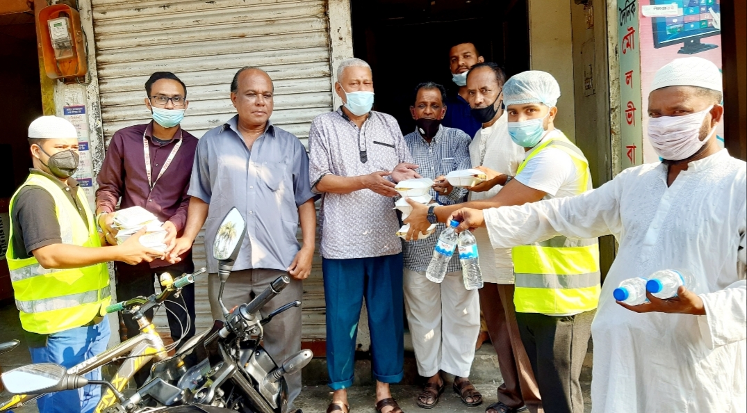 ভাইস চেয়ারম্যান আলাউর রহমান টিপুর পক্ষ থেকে মৌলভীবাজার জেলা সাংবাদিক ফোরামকে ইফতারি প্রদান