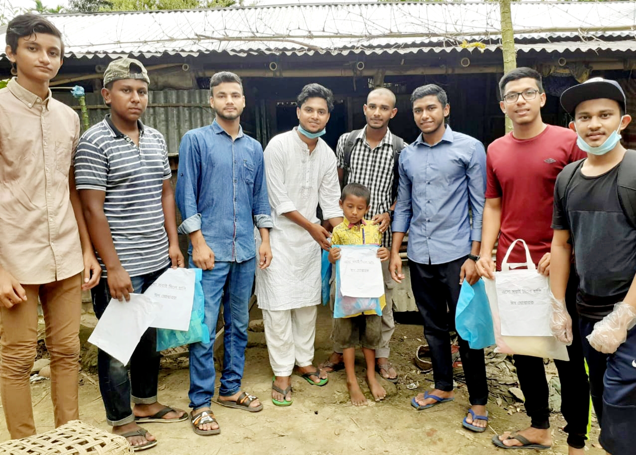 মৌলভীবাজারে সুবিধাবঞ্চিত শিশুদের মাঝে ঈদের পোশাক বিতরণ