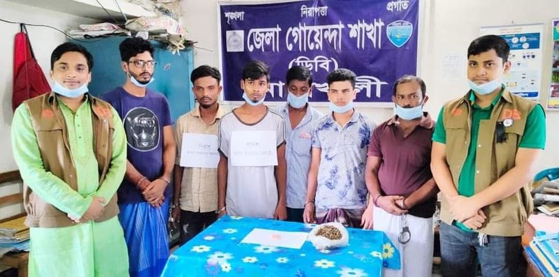 ডিবি নোয়াখালী জোনের  অভিযানে হত্যার মামলার আসামি সহ গ্রেফতার ৬