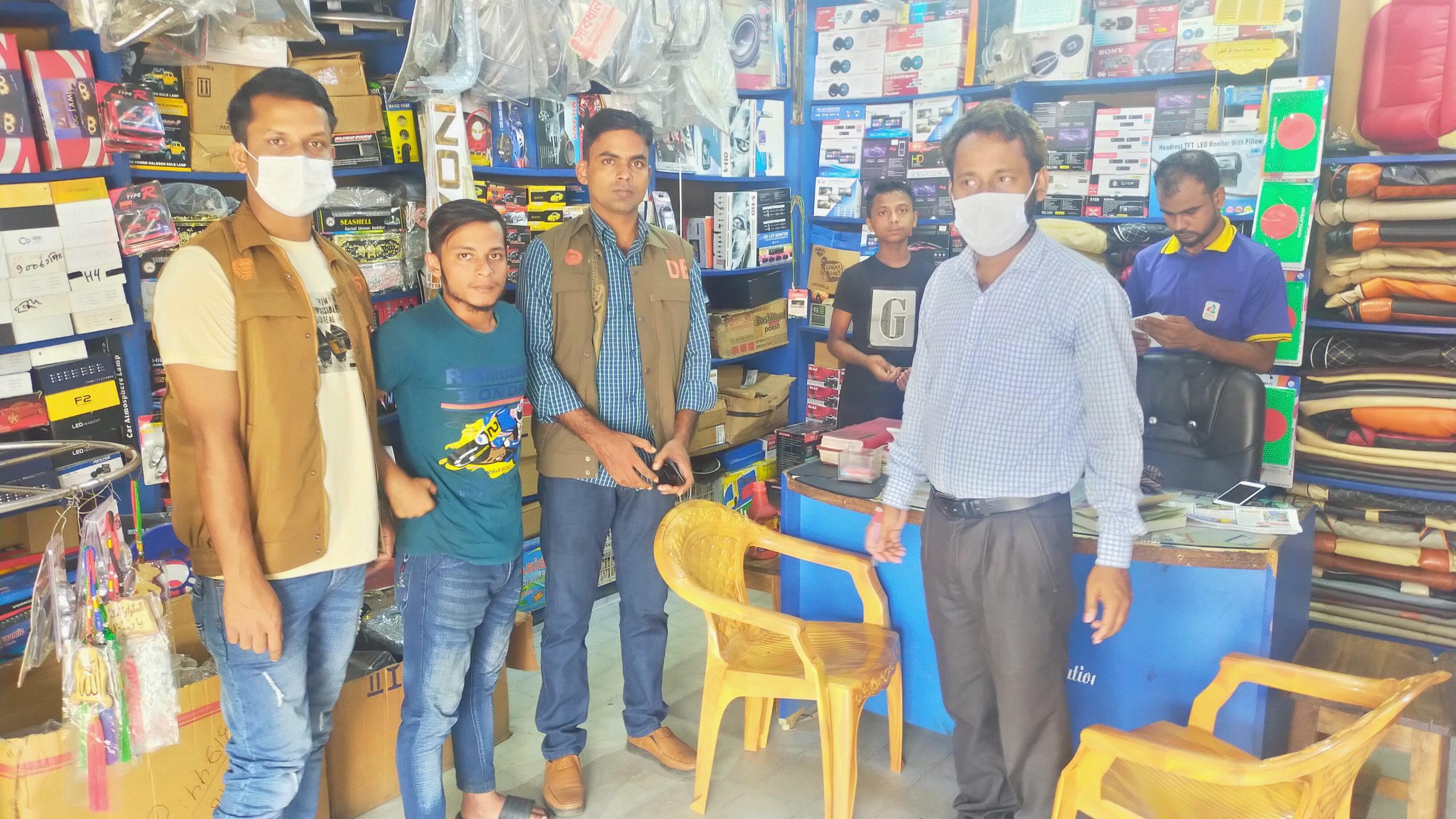 মৌলভীবাজারে ভোক্তা-অধিকার অভিযানে গাড়ীর যন্ত্রাংশ, রং, মবিলসহ অন্যান্য পার্টসের ৪টি প্রতিষ্ঠানকে জরিমানা 