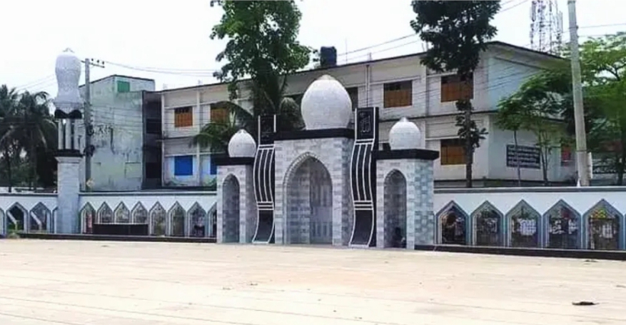 মৌলভীবাজার পৌর ঈদগাহ মাঠে পবিত্র ঈদুল ফিতরের ৩টি জামাত অনুষ্ঠিত হবে