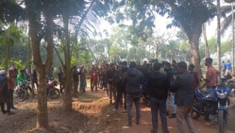 মৌলভীবাজার -৩ আসনের জামায়াতের মনোনয়ন প্রত্যাহার ঠেকাতে  প্রার্থীর বাড়ি ঘেরাও