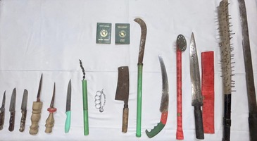 সেনাবাহিনীর অভিযানে মৌলভীবাজারের রাজনগরে দেশীয় অস্ত্র উদ্বার