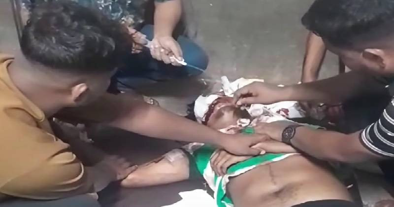 মাদ্রাসা শিক্ষার্থীর শ্বাসনালী কেটে দিয়েছে কিশোর গ্যাং সদস্যরা